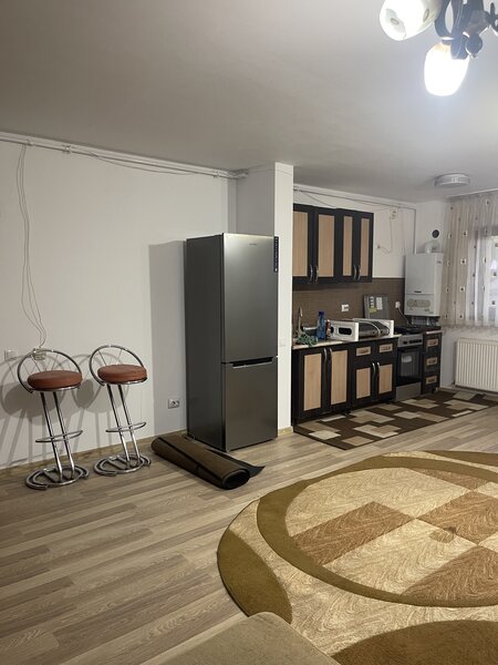 Prelungirea Ghencea, Margelelor, apartament si curte proprie.