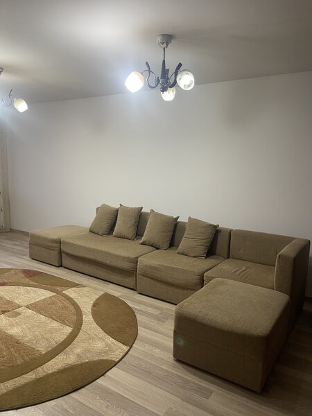 Prelungirea Ghencea, Margelelor, apartament si curte proprie.